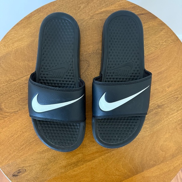 Women’s Nike Black Slides with White Logo, Size 7 - Picture 1 of 7